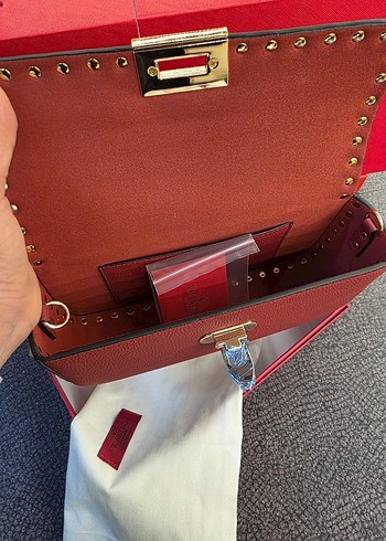 Beyaz Deri İşlemeli Kemerli Valentino Çanta - Görsel 3