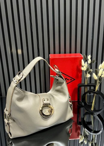 Klasik Kemer Tokalı Siyah Deri Kadın Çantası - Görsel 12