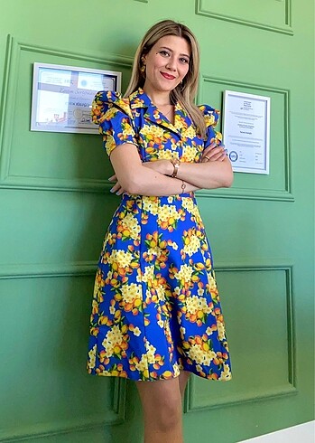 Çiçekli elbise