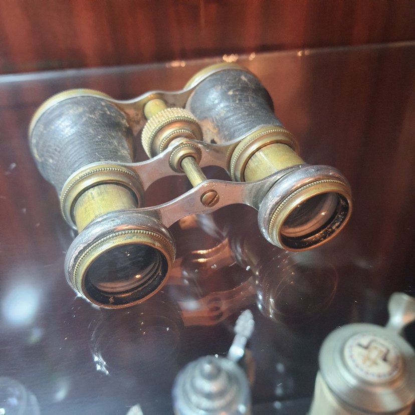 Parlak Altın Renkli Dürbün - Görsel 3