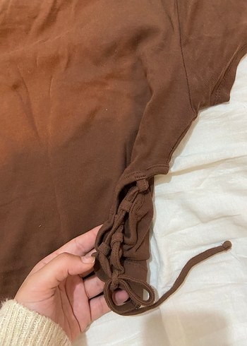 Kahverengi Baskılı Kısa Kollu Süet Tişört - Görsel 3