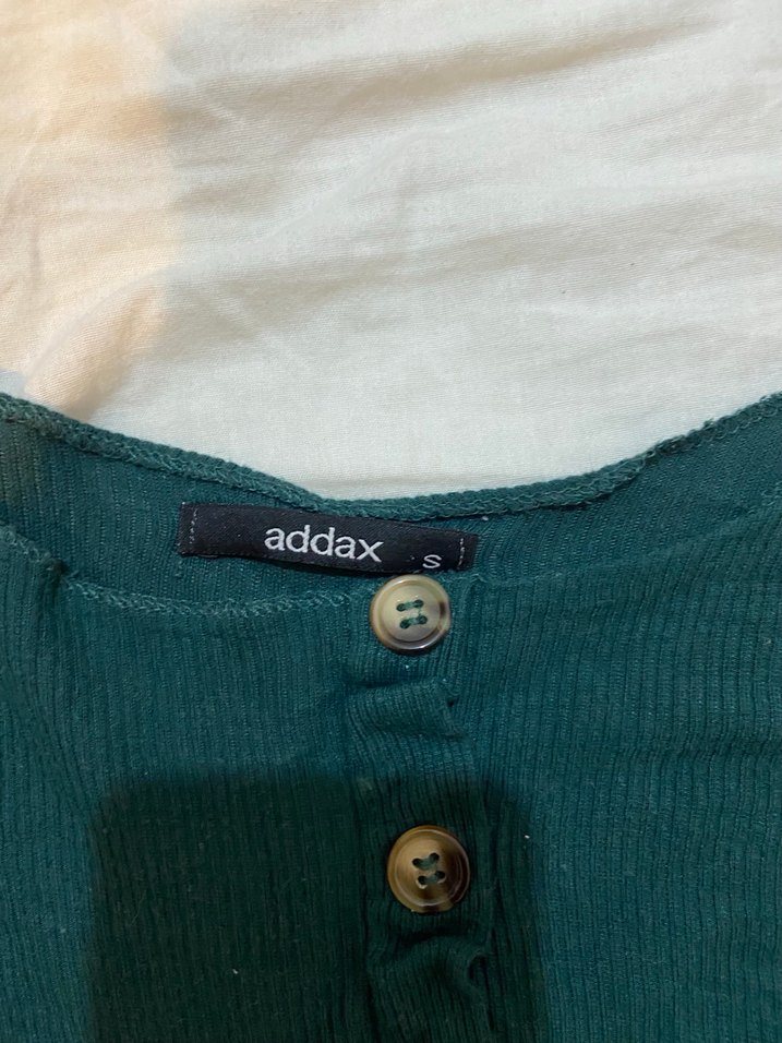 Düğmeli Yeşil Kadın Askısız Atlet - Görsel 2