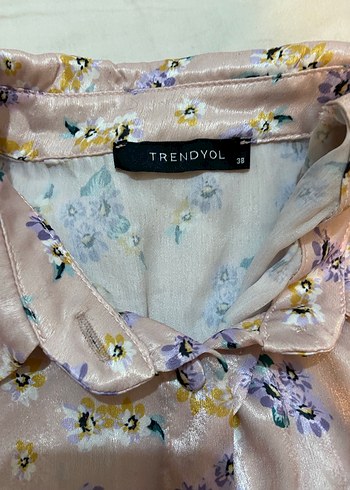 Pembe Desenli Düğmeli Saten Gömlek - Görsel 3