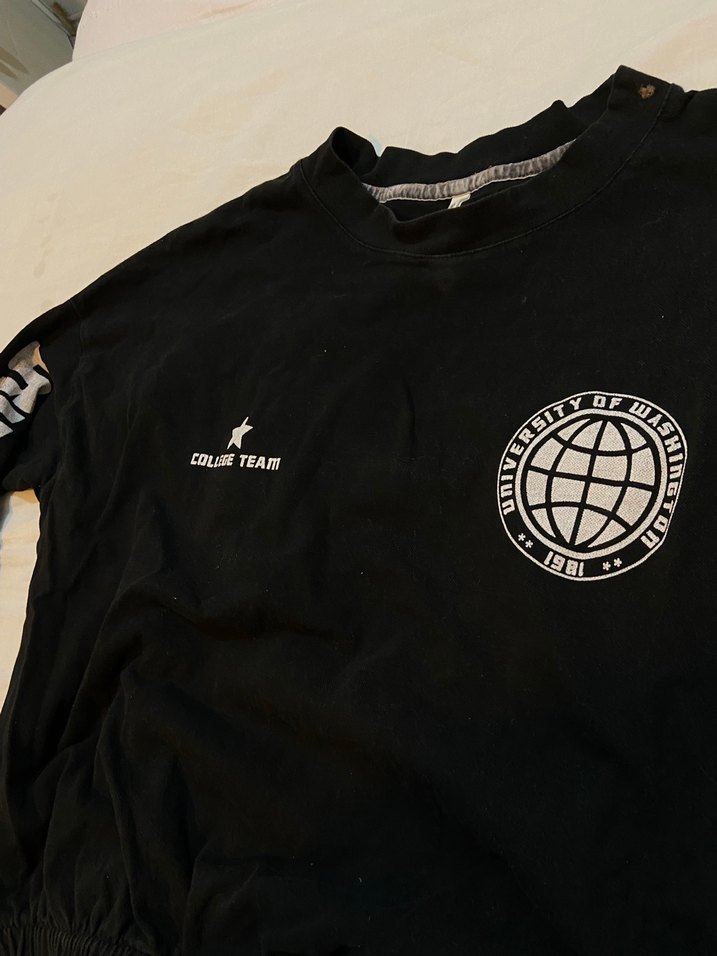 Düğmeli Siyah Baskılı Kadın Sweatshirt - Görsel 2