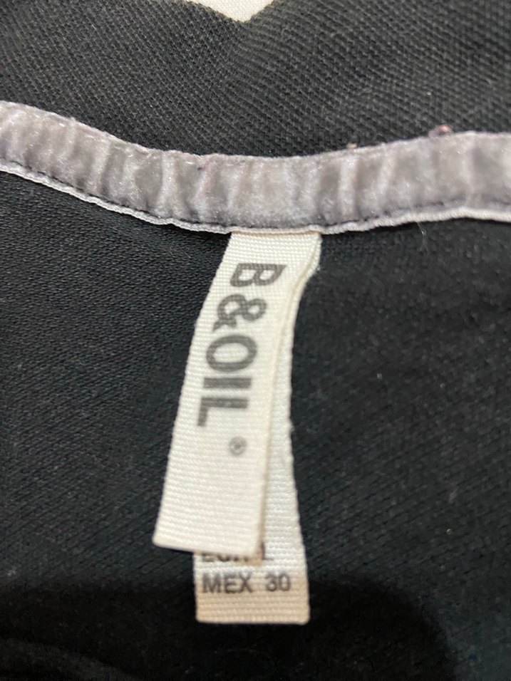 Düğmeli Siyah Baskılı Kadın Sweatshirt - Görsel 3