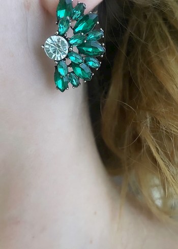 Pembe Puf Detaylı Kadın Küpe - Görsel 6