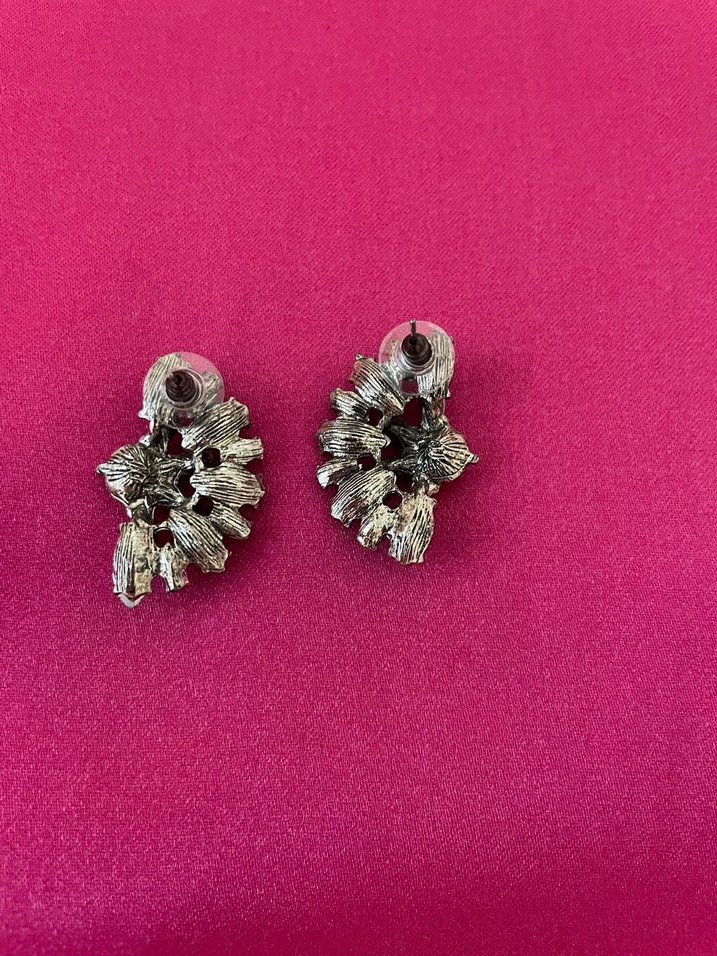 Pembe Puf Detaylı Kadın Küpe - Görsel 2