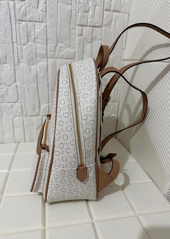 Guess Beyaz Kadın Sırt Çantası - Görsel 8