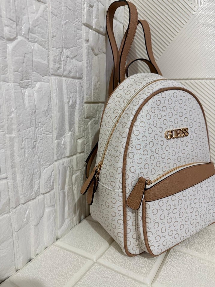 Guess Beyaz Kadın Sırt Çantası - Görsel 2