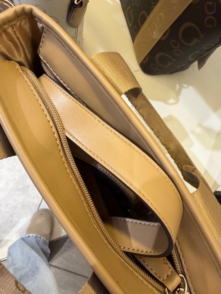 Kahverengi Guess Kadın Günlük Omuz Çantası - Görsel 3