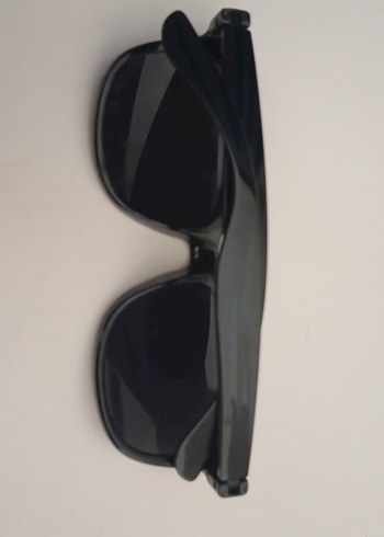 Siyah Minimalist Kadın Güneş Gözlüğü - Görsel 3