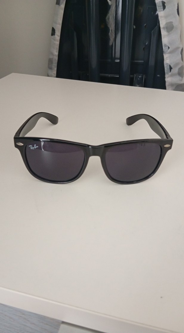 Siyah Minimalist Kadın Güneş Gözlüğü - Görsel 2