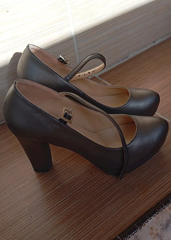 Kadın Gri Deri Tokalı Stiletto - Görsel 2