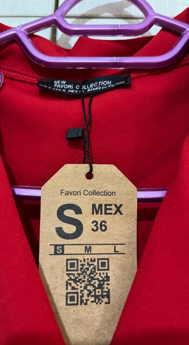 Kırmızı Mini Kolsuz Düğmeli Kadın Klasik Ceket - Görsel 2