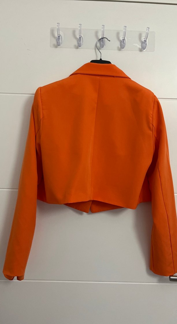 Turuncu Kısa Kesim Düğmeli Kadın Blazer - Görsel 3