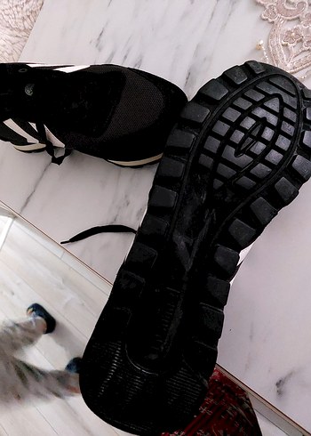 Siyah Bağcıklı Stiletto Topuklu Kadın Spor Ayakkabı - Görsel 4