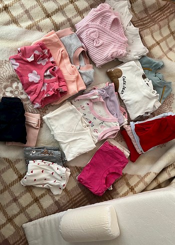 0-3 aylık toplu bebek kıyafet ve reflü yatağı - Görsel 2