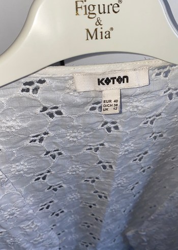 Nakışlı V Yaka Kısa Kollu Beyaz Gömlek - Görsel 2