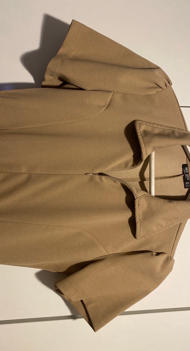 Toprak Rengi Minimalist Ofis Elbisesi - Görsel 3