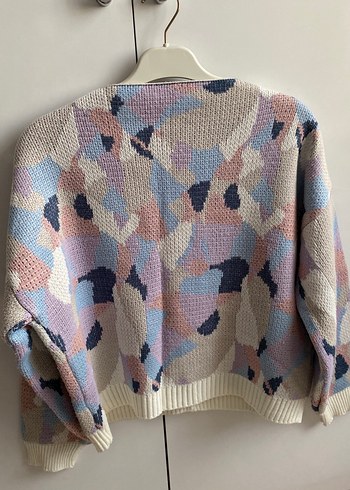 Renkli Batik Desenli V Yaka Triko Hırka - Görsel 4