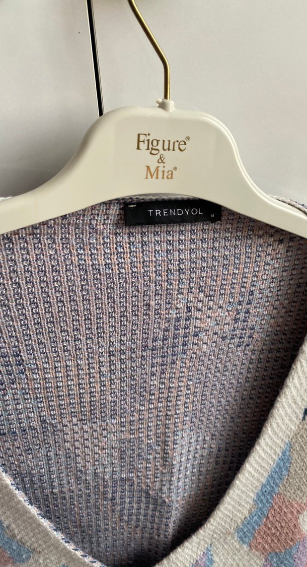 Renkli Batik Desenli V Yaka Triko Hırka - Görsel 2