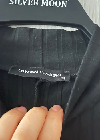 Kadın Siyah Piliseli Uzun Elbise - Görsel 2