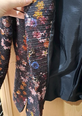 Çiçek Desenli Midi Kadın Ceket - Görsel 4