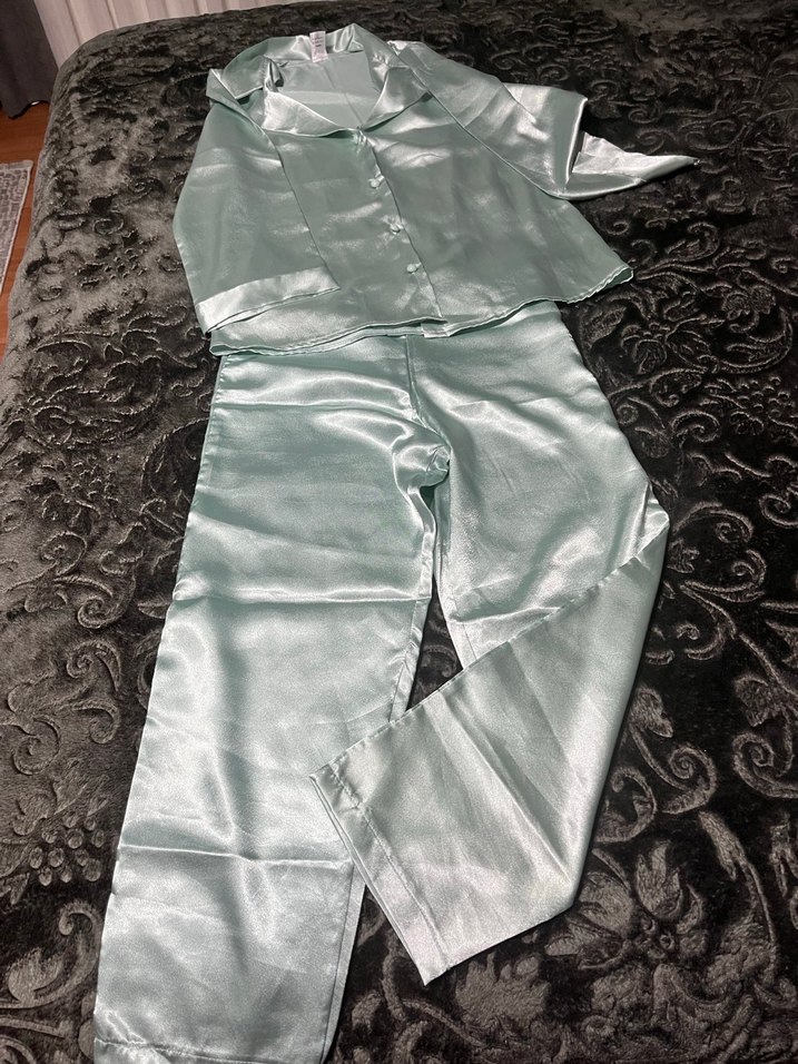 Su yeşili Uzun Kollu Kadın Saten Pijama Takımı - Görsel 2