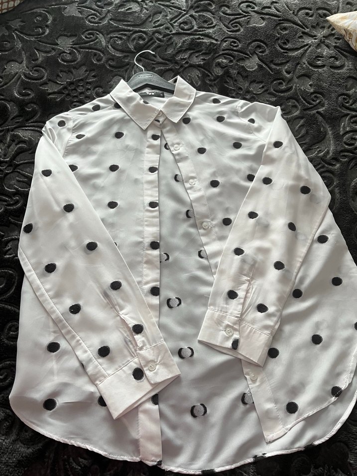Düğmeli Beyaz Puantiyeli Transparan Kadın Gömlek - Görsel 2
