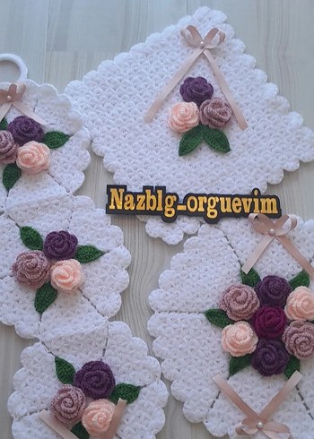 El Örgüsü Çiçekli Dekoratif Set