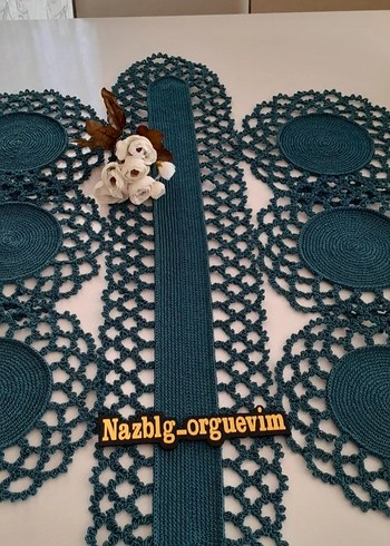 El Örgüsü Koyu Yeşil Masa Takımı