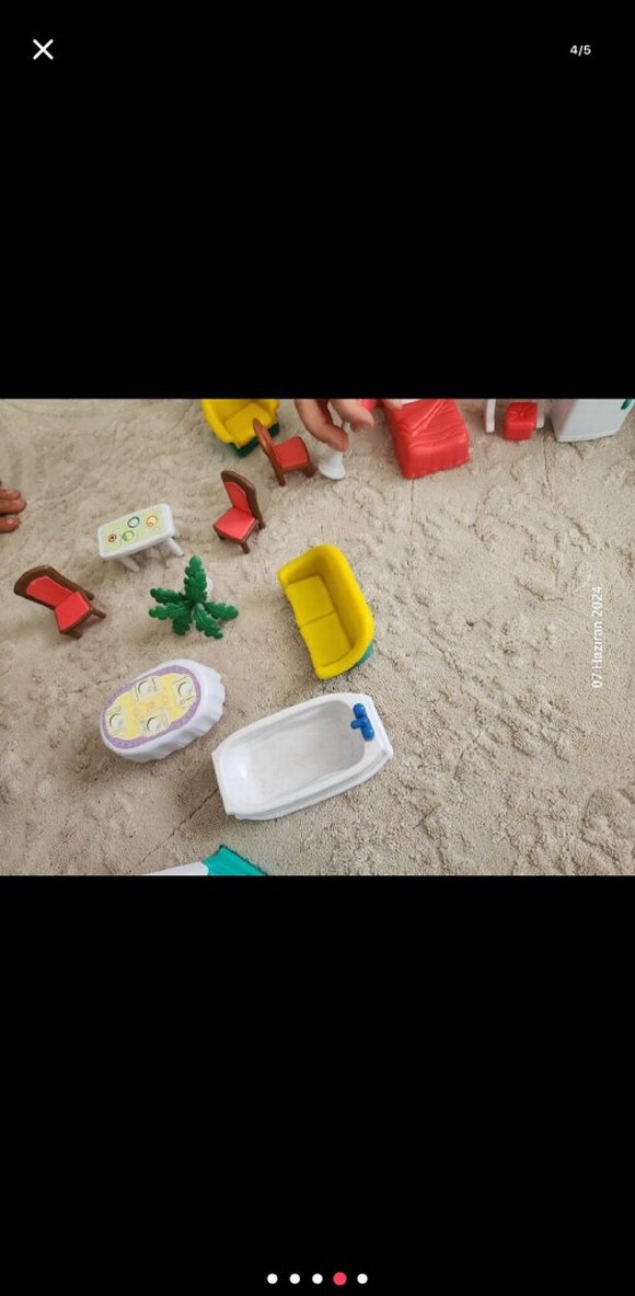 Renkli Plastik Oyuncak Ev - Görsel 2