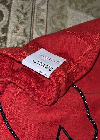 Nike kırmızı paçaları lastikli eşofman altı - Görsel 3