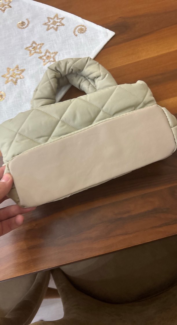 Bej Kadın Kapitone Kumaş Çanta - Görsel 2