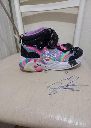 Kızlar için Renkli Bağcıklı ve Cırt Cırtlı Spor Ayakkabı - Görsel 2