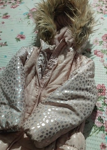 Kız Çocuk Bej Kürklü Mont - Görsel 2