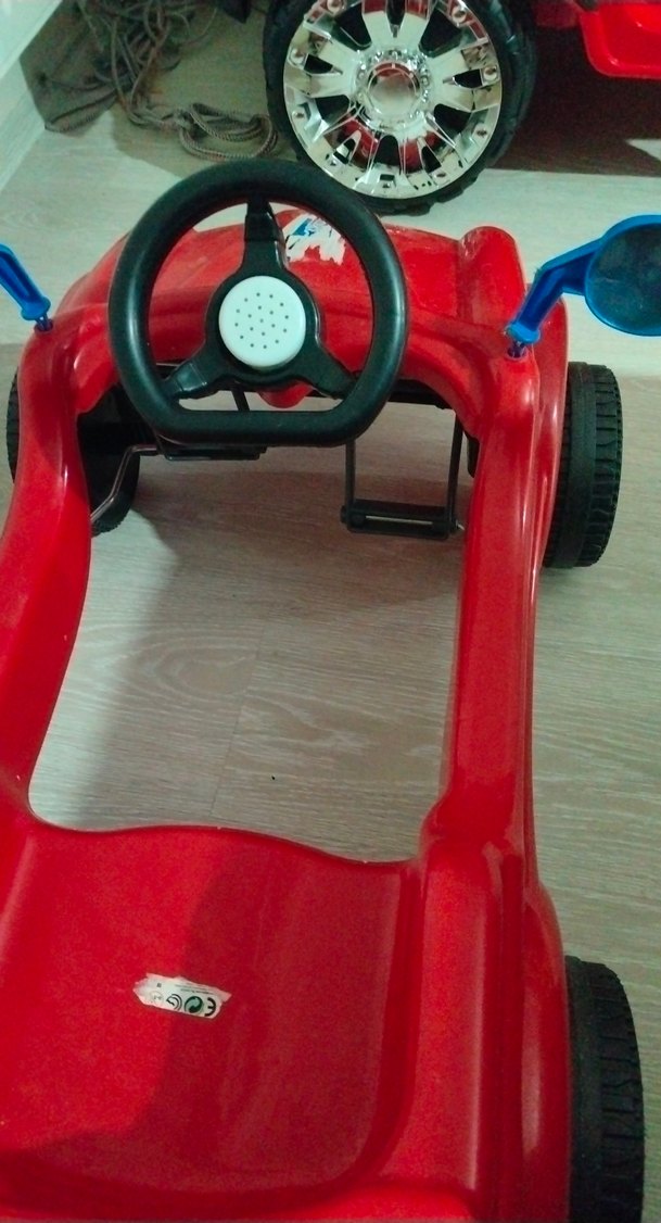 Kırmızı binici araba ayaklar ile kolay hareket saglar - Görsel 3