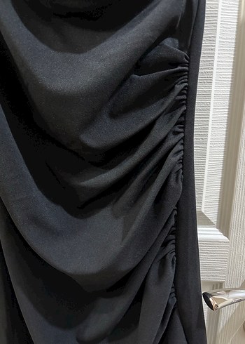 Tek Omuzlu Siyah Drapeli Kadın Elbise - Görsel 2