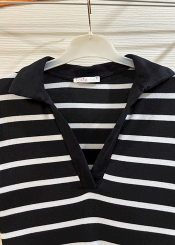 Siyah Beyaz Çizgili V Yaka Midi Elbise - Görsel 2