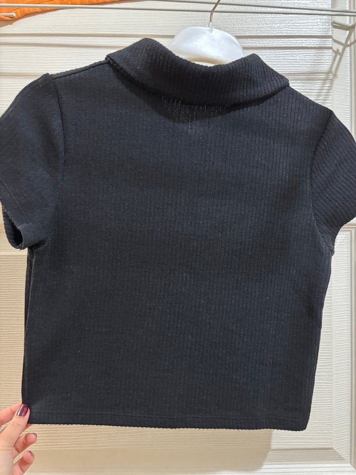 Düğmeli Siyah Kısa Kollu Keten Mini Gömlek - Görsel 3