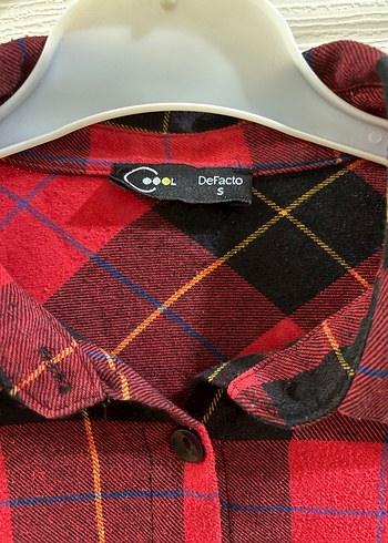 Kırmızı Ekoseli Düğmeli Kadın Gömlek - Görsel 2