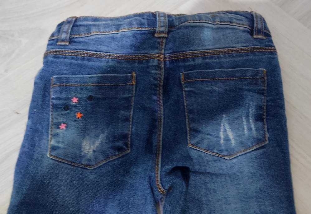 Nakışlı Mavi Kız Kot Pantolon - Görsel 5