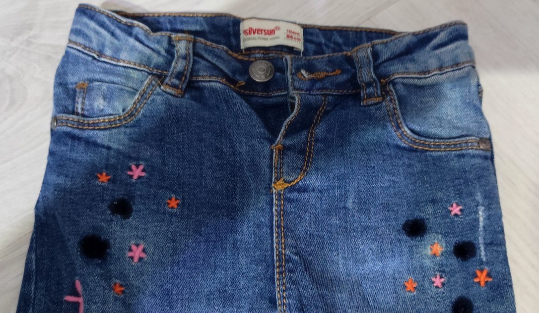 Nakışlı Mavi Kız Kot Pantolon - Görsel 3