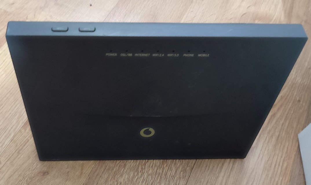 Vodafone H300s Siyah Modem - Görsel 2