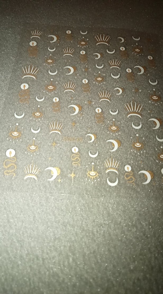 Parlak Altın Tırnak Süslemeleri - Görsel 4