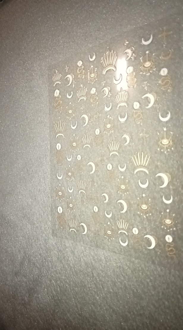 Parlak Altın Tırnak Süslemeleri - Görsel 3