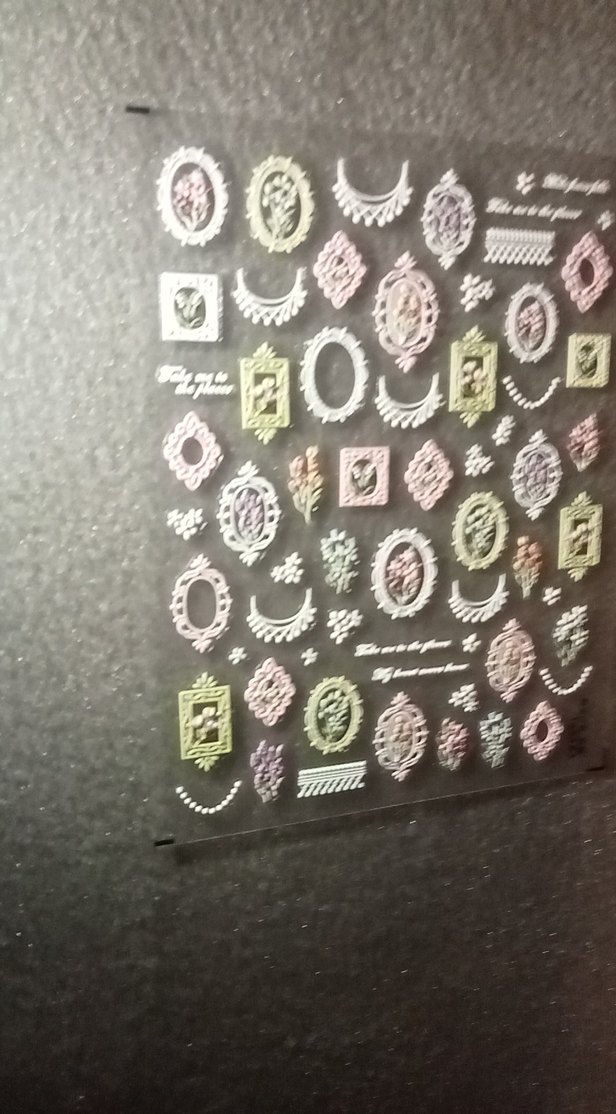 Çiçek ve Çerçeve Desenli Tırnak Süslemeleri - Görsel 2