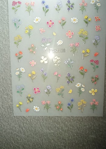 Pastel Renkli Çiçekli Tırnak Süslemeleri - Görsel 2