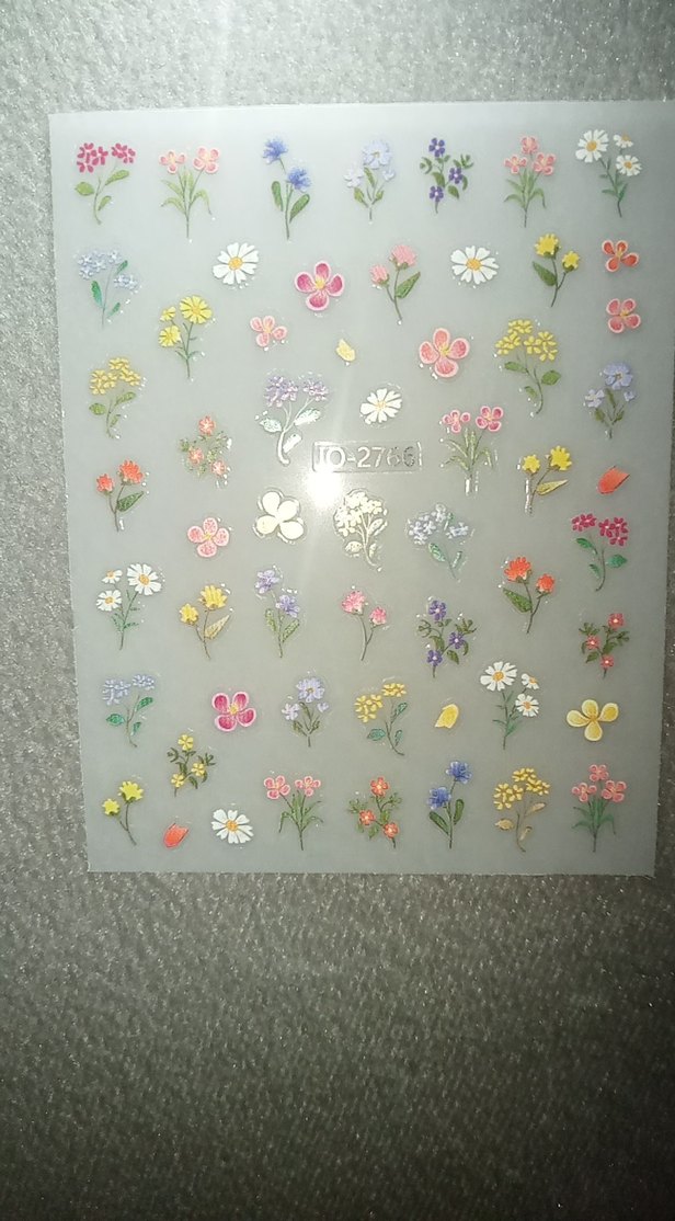 Pastel Renkli Çiçekli Tırnak Süslemeleri - Görsel 2