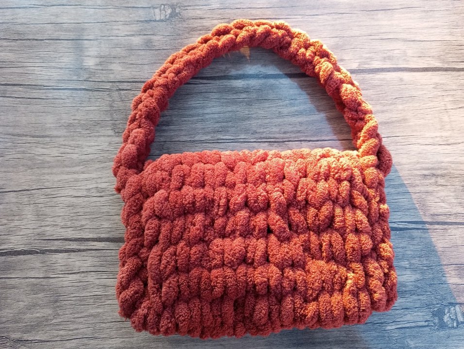 PUFFY ÇANTA. YENİ ÖRÜLDÜ. - Görsel 2